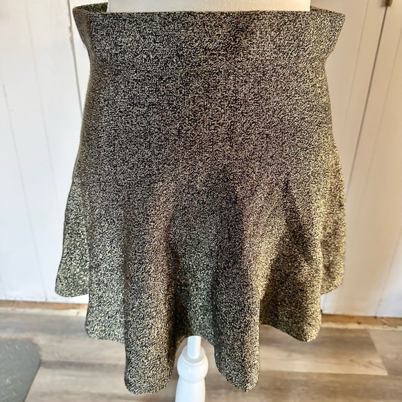 Candies Gold Black Knit Sparkly Stretch Ruffle Taylor Swift High Waisted Skirt - Picture 3 of 6